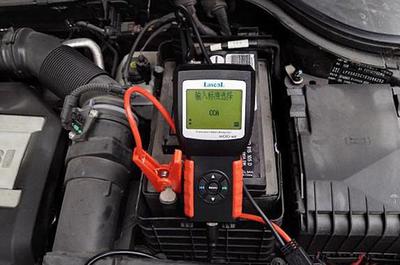 汽車(chē)電瓶虧電后的恢復(fù)方法與電瓶電力恢復(fù)儀的使用